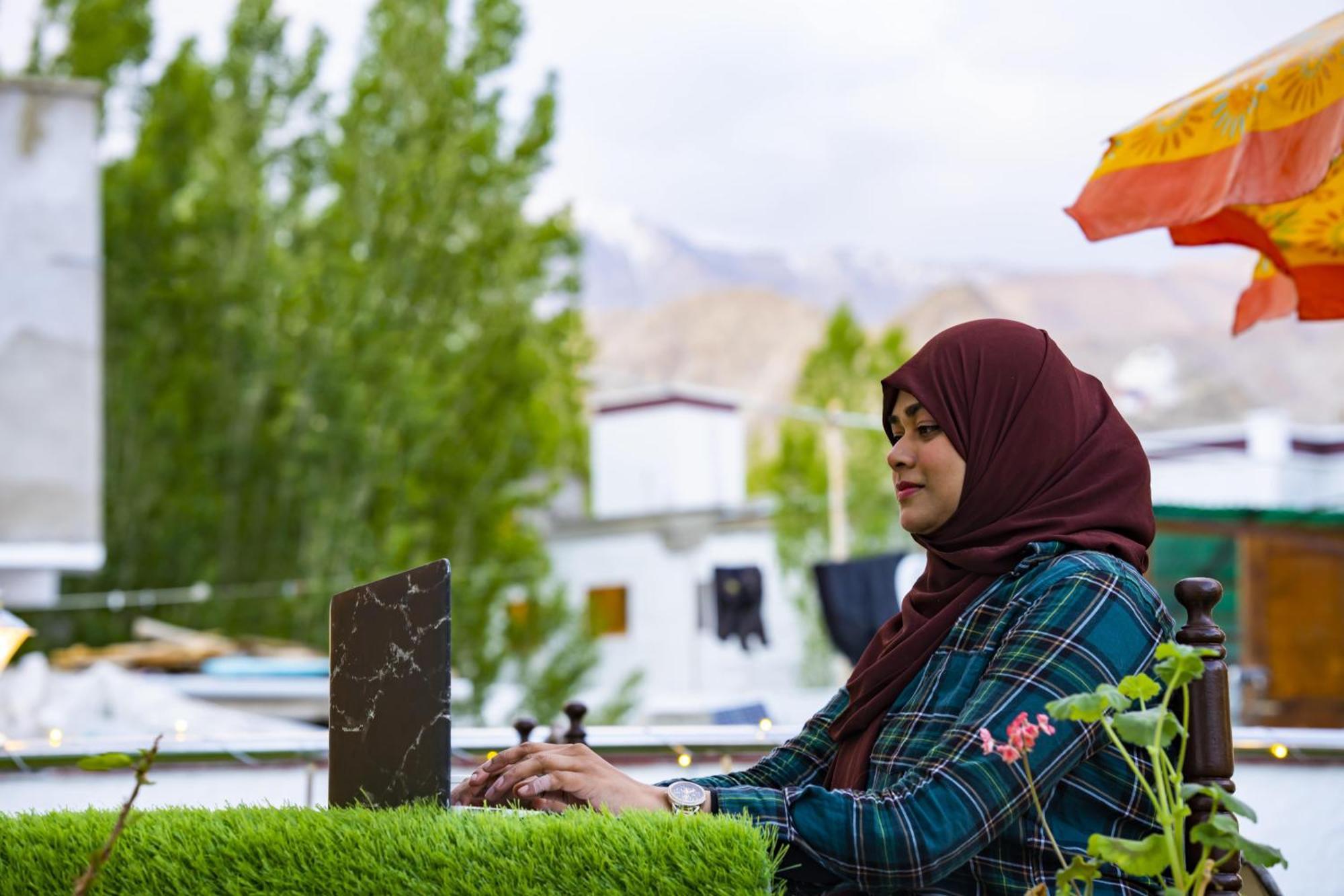 Rainbow Holiday Home Leh Bagian luar foto