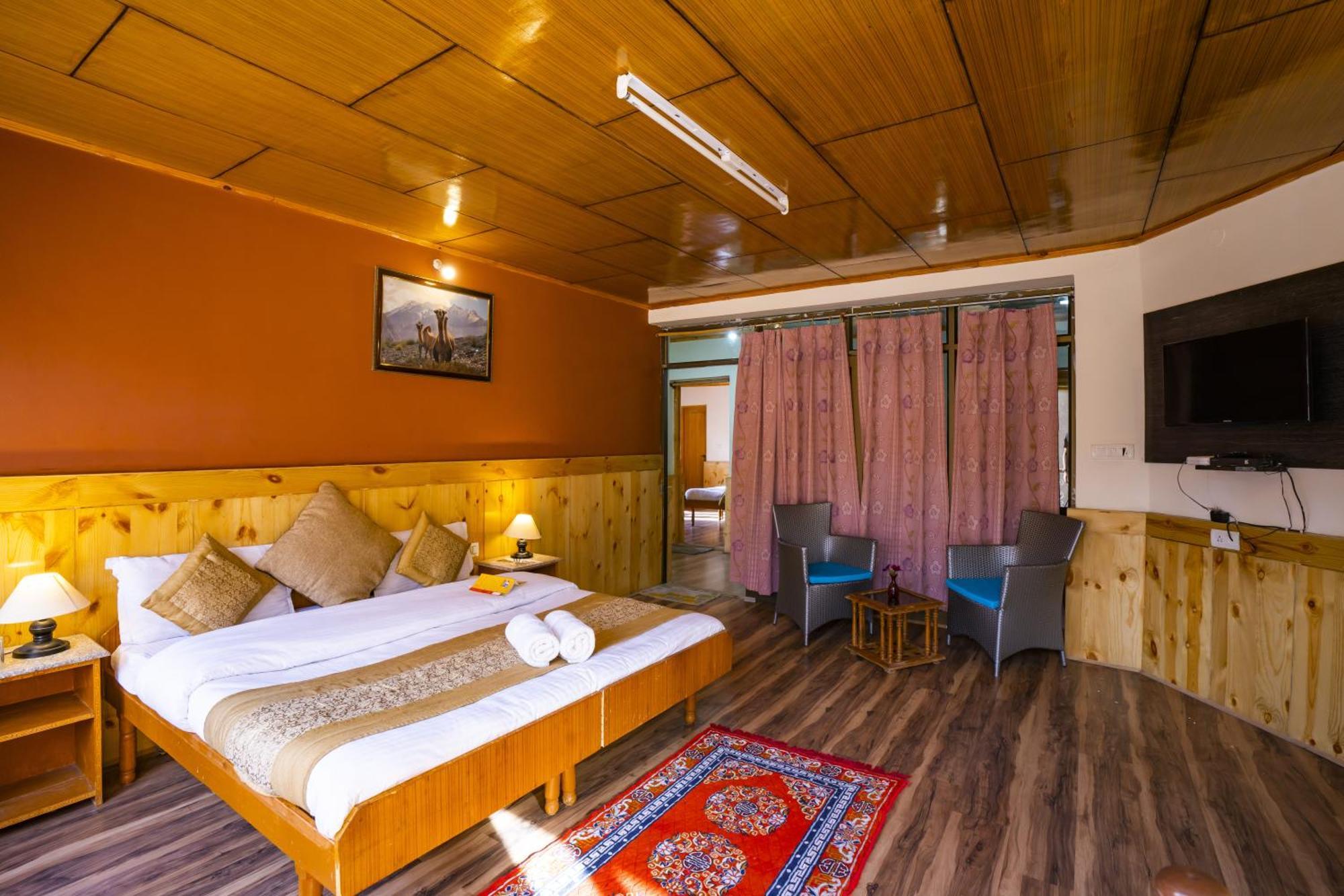 Rainbow Holiday Home Leh Bagian luar foto
