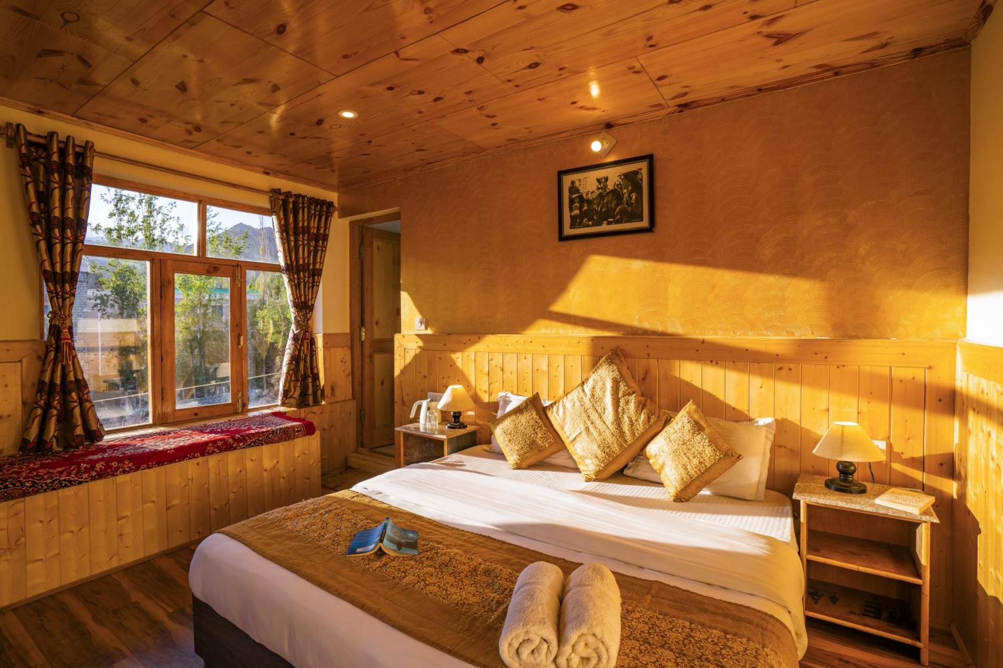 Rainbow Holiday Home Leh Bagian luar foto