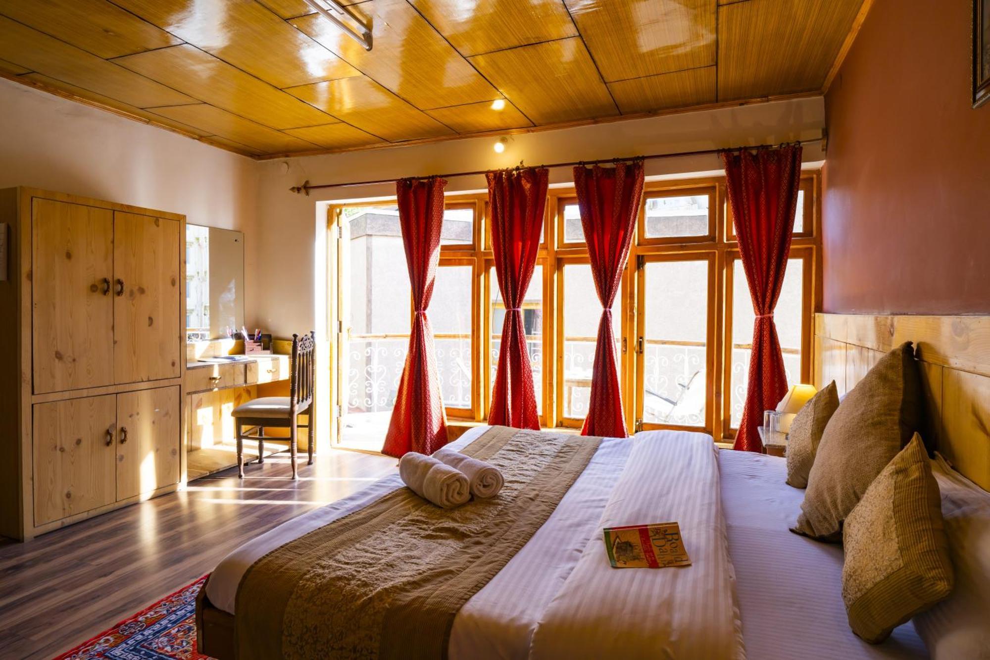 Rainbow Holiday Home Leh Bagian luar foto