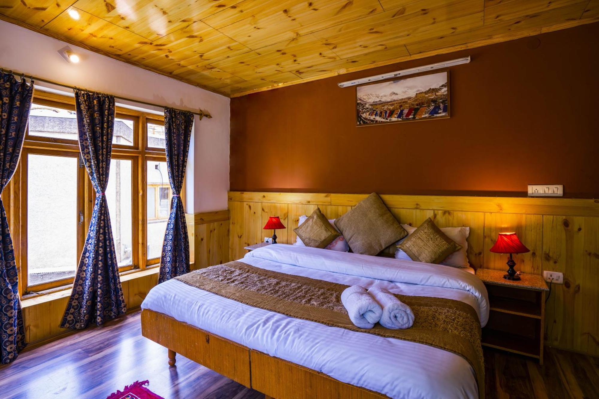 Rainbow Holiday Home Leh Bagian luar foto